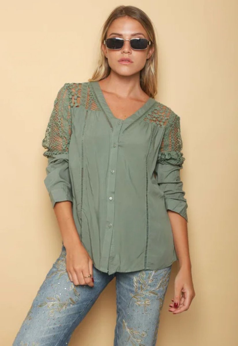 Santa (n't) Cecilia tweet media