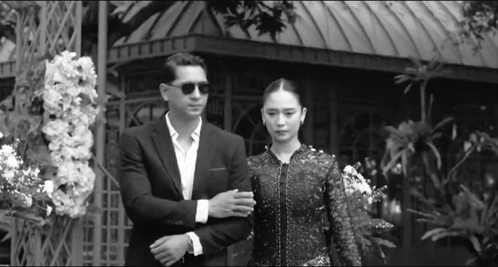 𝐚𝐳𝐳𝐚 tweet media