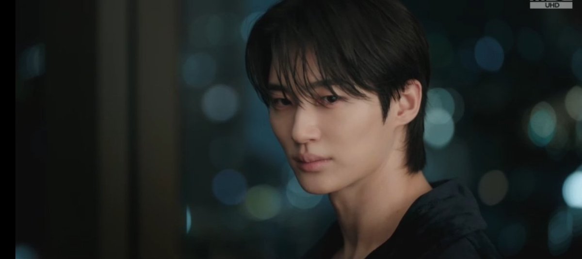 ashdresaura's tweet photo. huiju went to prince yian’s apartment to help him because he was sick, but the queen dowager suddenly came and caught them together... she immediately misunderstood the situation 😭 

#PerfectCrown #PerfectCrownEp2
 https://t.co/nv7gU6dXi8 https://t.co/3Aemvt0pUt