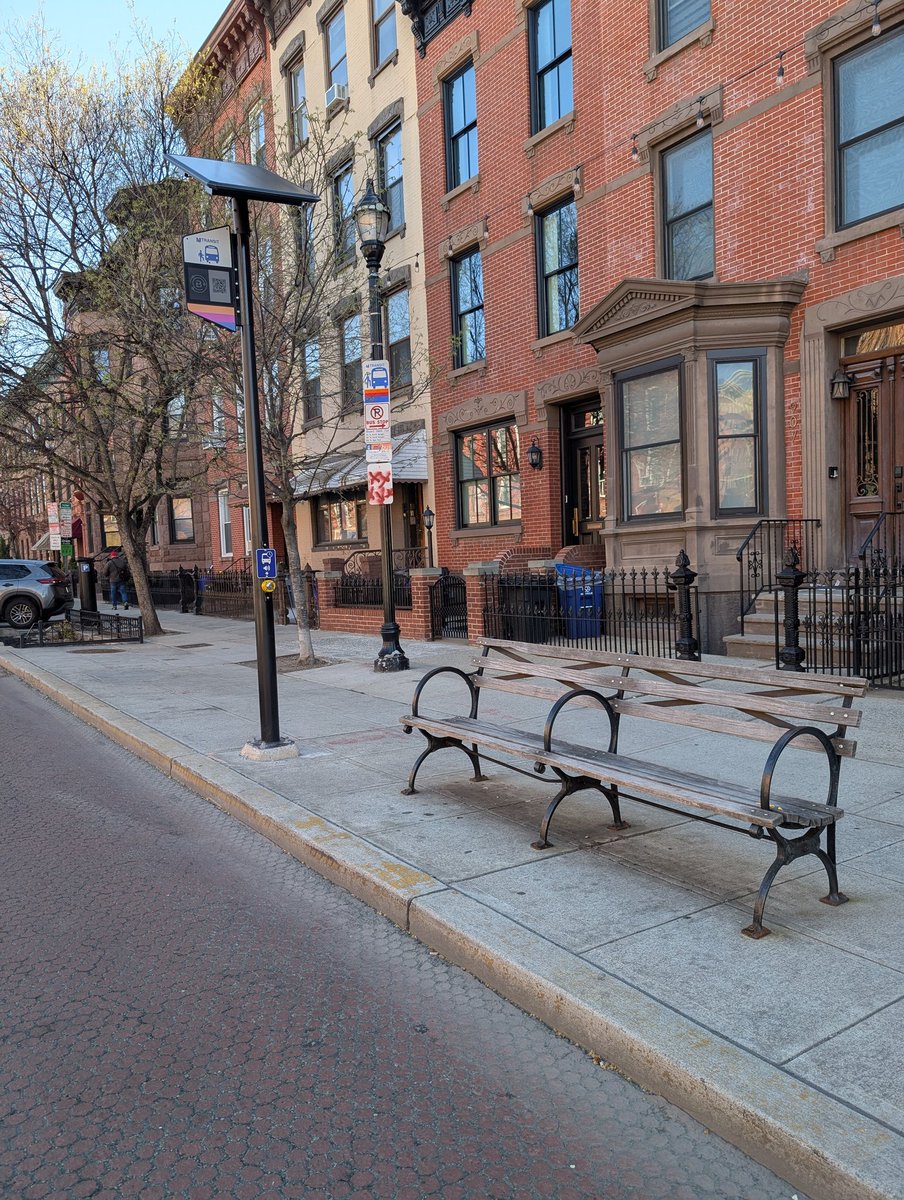 barryjgrossman's tweet image. Well @NJTRANSIT @NJTRANSIT_NBUS ...
Lack of #customerservice never stops!
#hoboken bus service moved, no signage - not everyone uses app or social media.
Hey @GovSherrillNJ , time to clean house, please 
@CommutingLarry