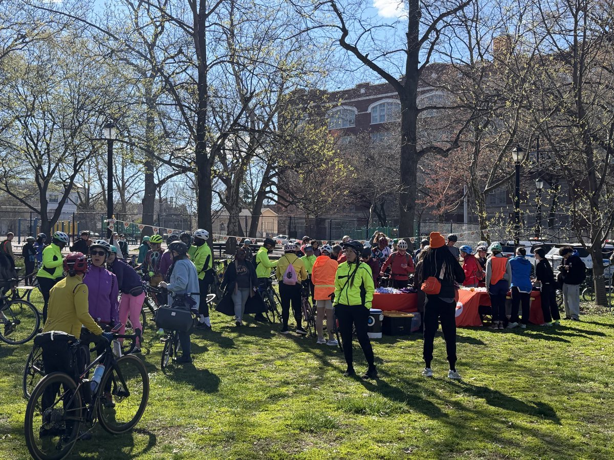 bfurnas's tweet photo. Beautiful morning in the Bronx for the 5th annual @TransAlt Women’s Ride! https://t.co/pWkT6UQ9O3