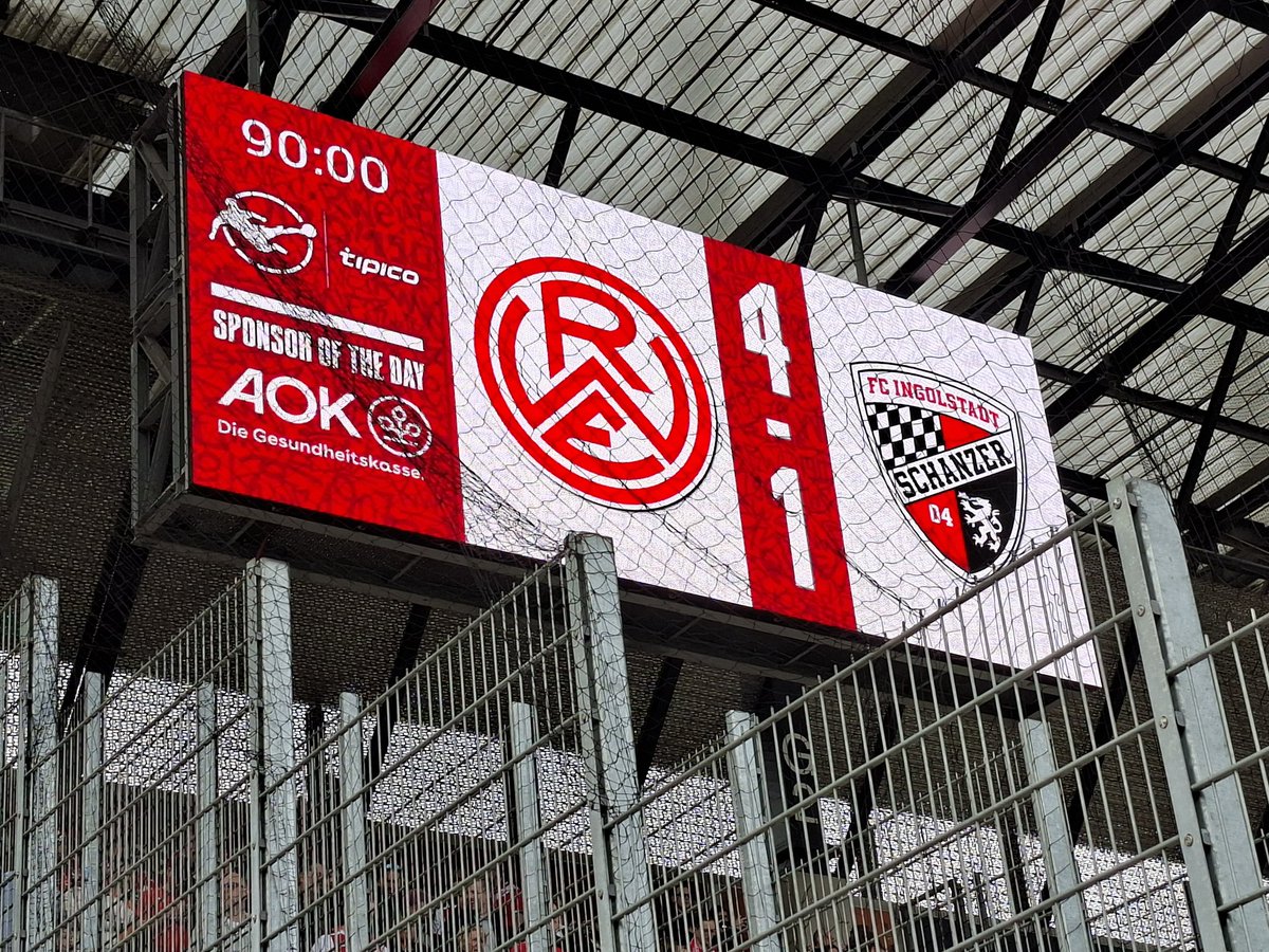 Leuk potje in het Stadion an der Hafenstraße in Essen. Prima uitslag voor de thuisclub. De 2. Bundesliga lonkt.