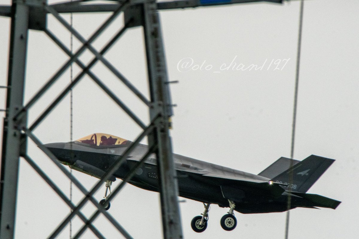 oto_chan1127's tweet image. いつかの三沢……

鉄塔被りで35にピントが合ったの褒めて欲しい😂😂笑

 #三沢基地
 #f35
 #lightning⚡️