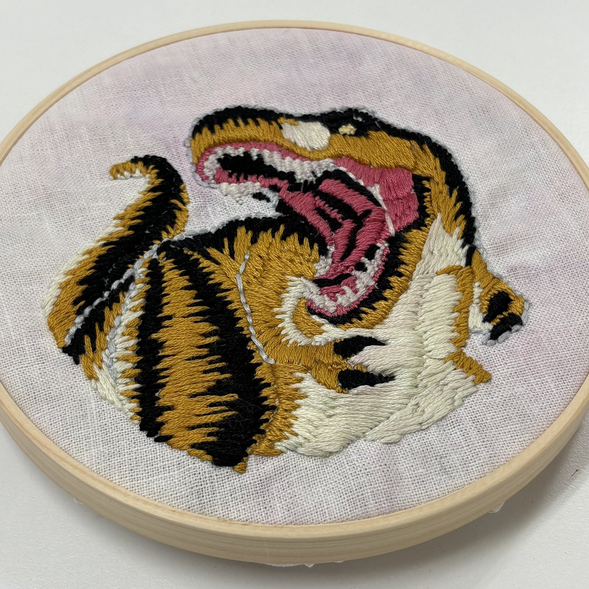 AnimationWaki's tweet photo. ティラノサウルスを縫った/ I sewed up a Tyrannosaurus. 
#sewing #dinosaur #needle #threads #trex https://t.co/zh7AsUBSGm
