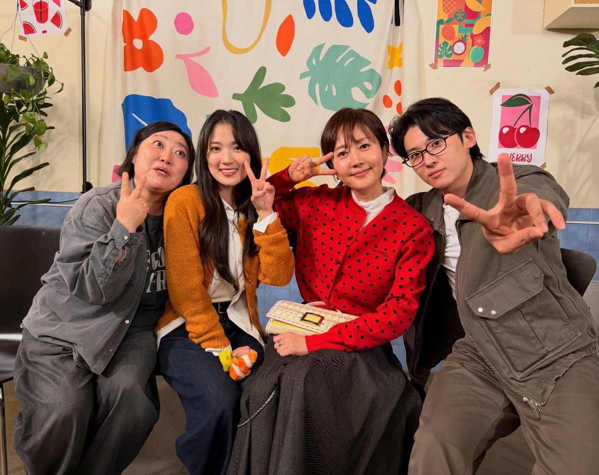 밀리빛 tweet media