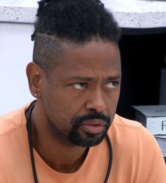 Shouts Nigeria tweet media