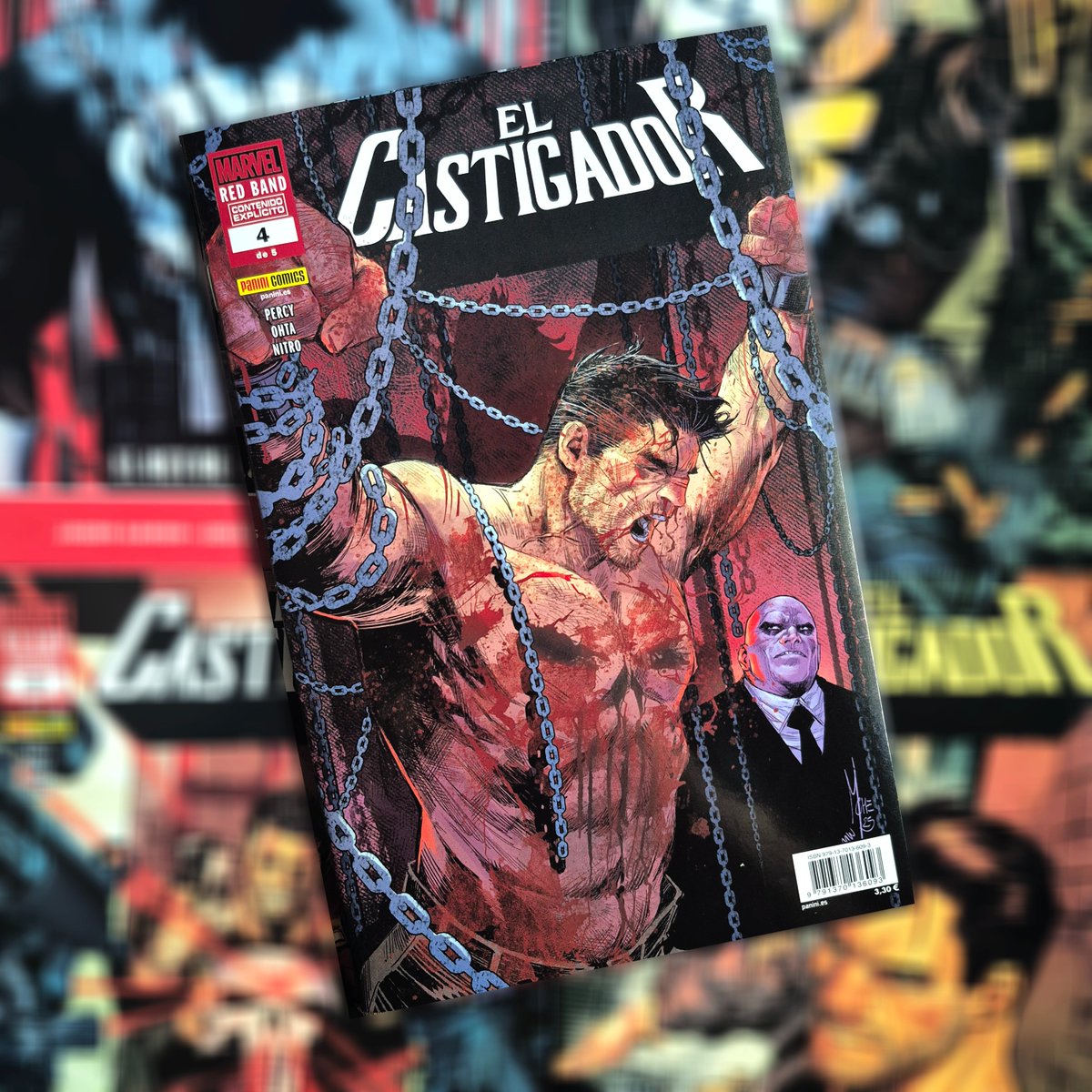 PaniniComicsEsp's tweet photo. 🖨️EL CASTIGADOR -RED BAND- 4 (de 5)
#9del4

Contenido explícito.

Kingpin ha traído de vuelta al Castigador desde el Reino Salvaje, y está utilizando a Microchip, el viejo aliado de Frank, para controlarlo con un dispositivo implantado en su cerebro, arrasando el hampa de Nueva York. Tras secuestrar una ambulancia, los amenaza para que le liberen del dispositivo... ¡El Castigador ha vuelto, tan peligroso y letal como siempre! ¿Cuánto tardará Fisk en arrepentirse de haberlo sacado de Reino Salvaje?

Con The Punisher: Red Band #4 USA. Por Benjamin Percy @Benjamin_Percy, Julius Ohta @JuliusOhta y Yen Nitro @nitro_yen. Portada de Marco Checchetto y Matthew Wilson, contraportada de Björn Barends @BjornBarends.

+info: https://t.co/vywh1BE891

#PaniniMarvel #Castigador #Kingpin #Lápida #Micro #RedBand