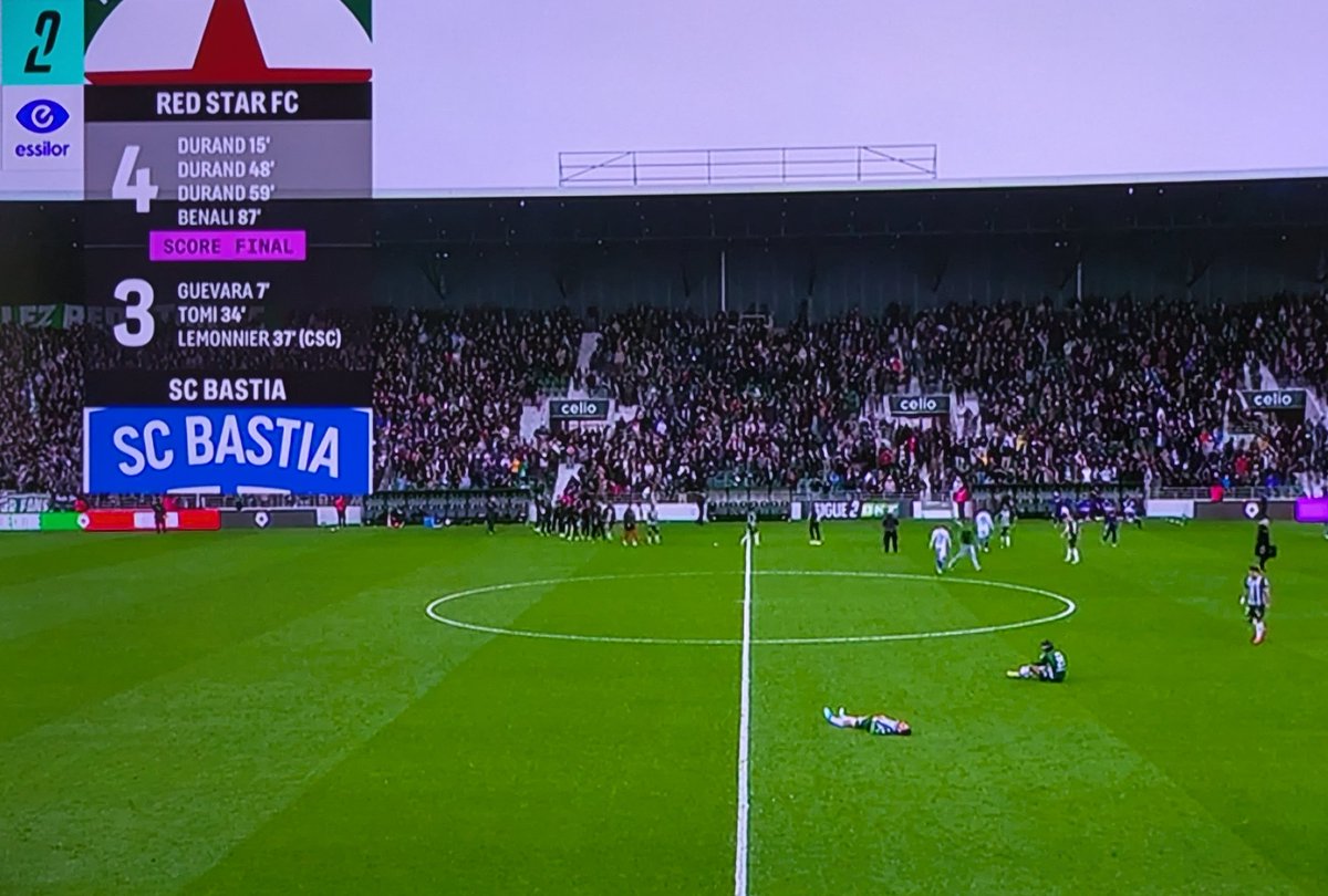 SpirituTurchinu's tweet photo. Terrible. Bastia s'incline 4-3 au Red-Star, après avoir mené 1-3 à la mi-temps. Auteur d'une très bonne première période, le Sporting s'est complètement écroulé après la pause en encaissant 3 buts...
Prochain match à Furiani samedi contre Saint-Étienne. #REDSCB https://t.co/GTCgJeuXi8