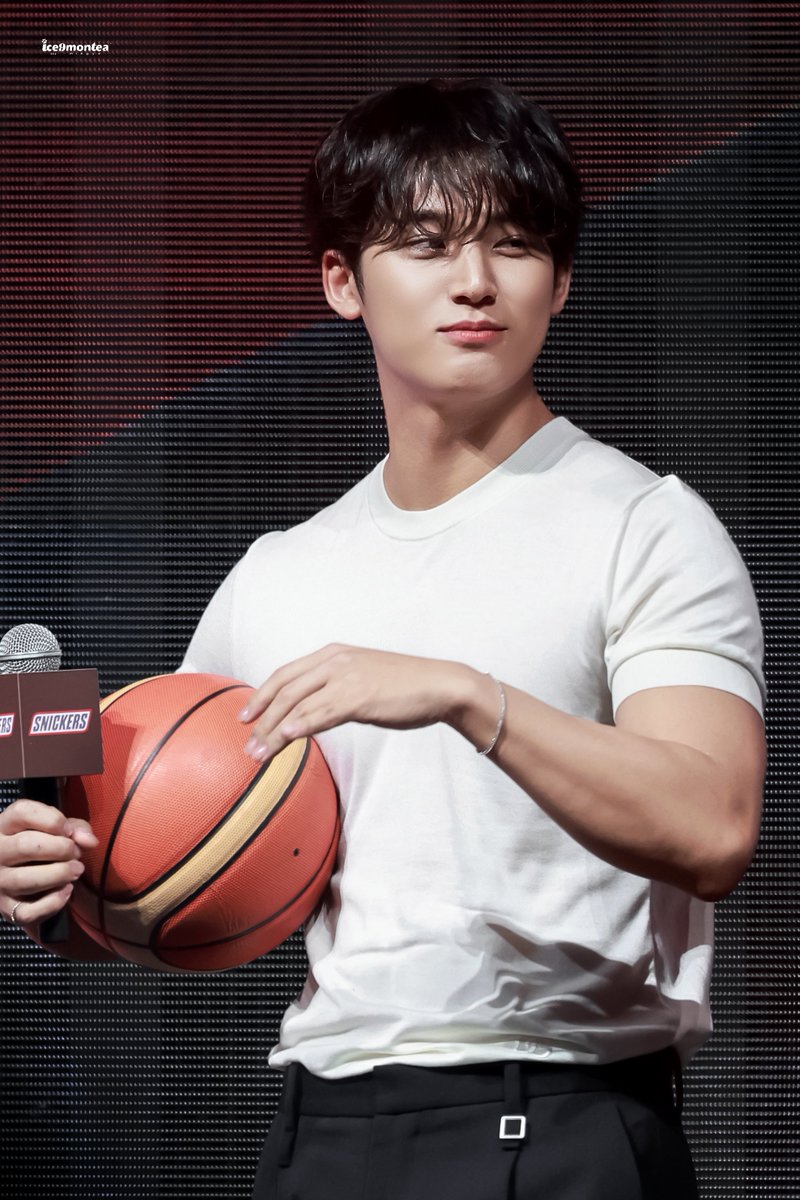 Ice9montea_ tweet media