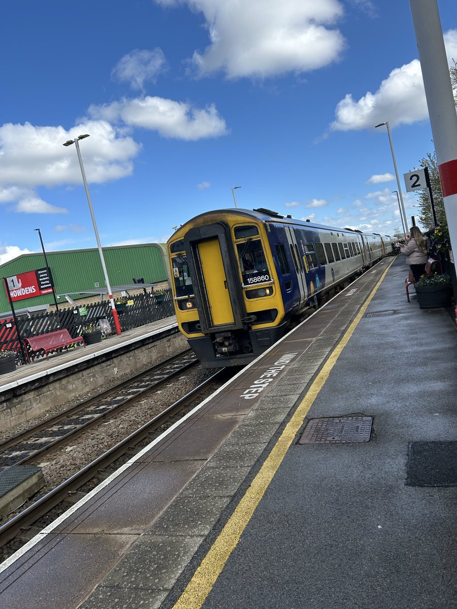 Mark Ellis tweet media