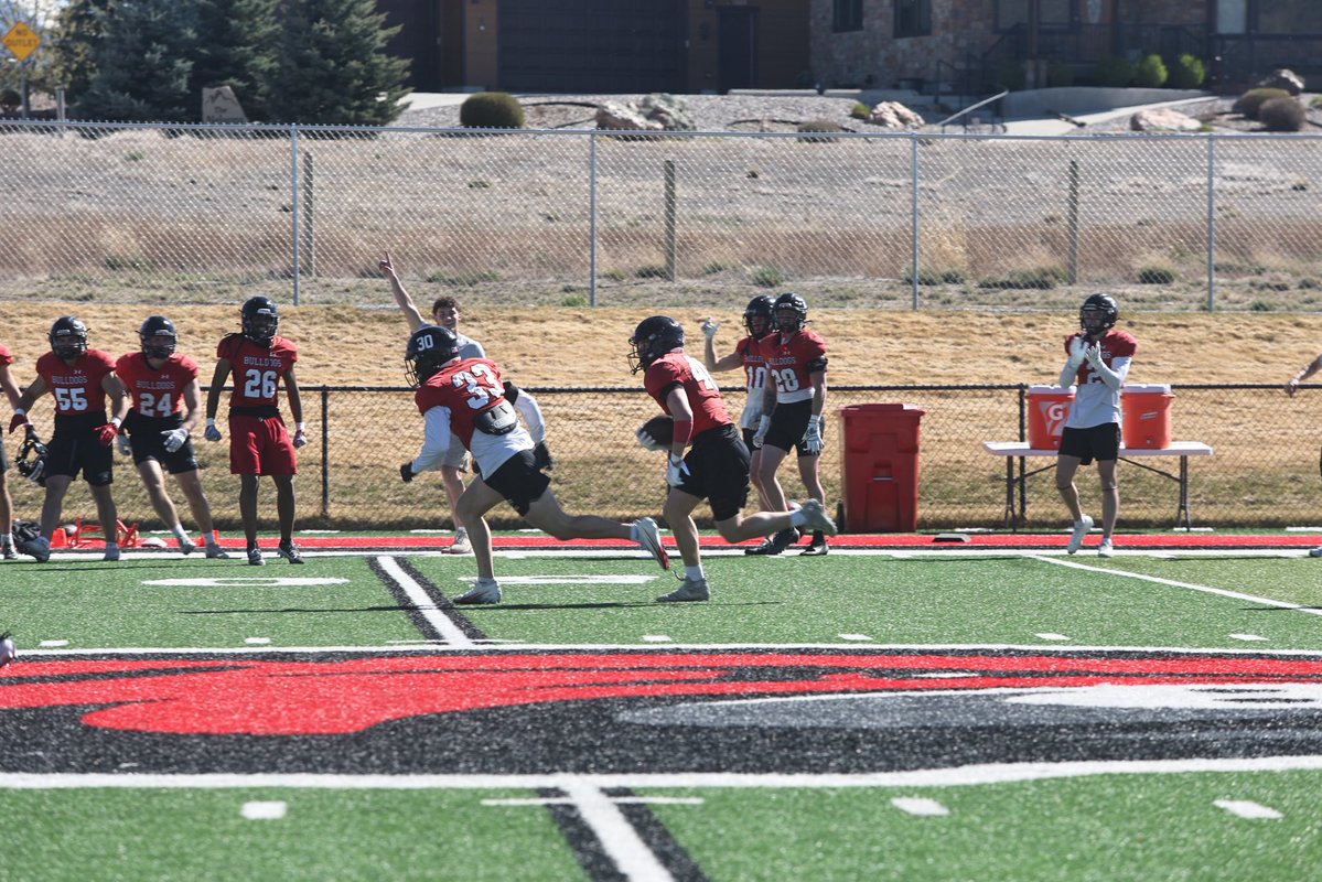 UMW_Football's tweet image. Dawgs are loving some Spring ball in Dillon, Montana!!

#Week1
#IAM3
#GoDawgs