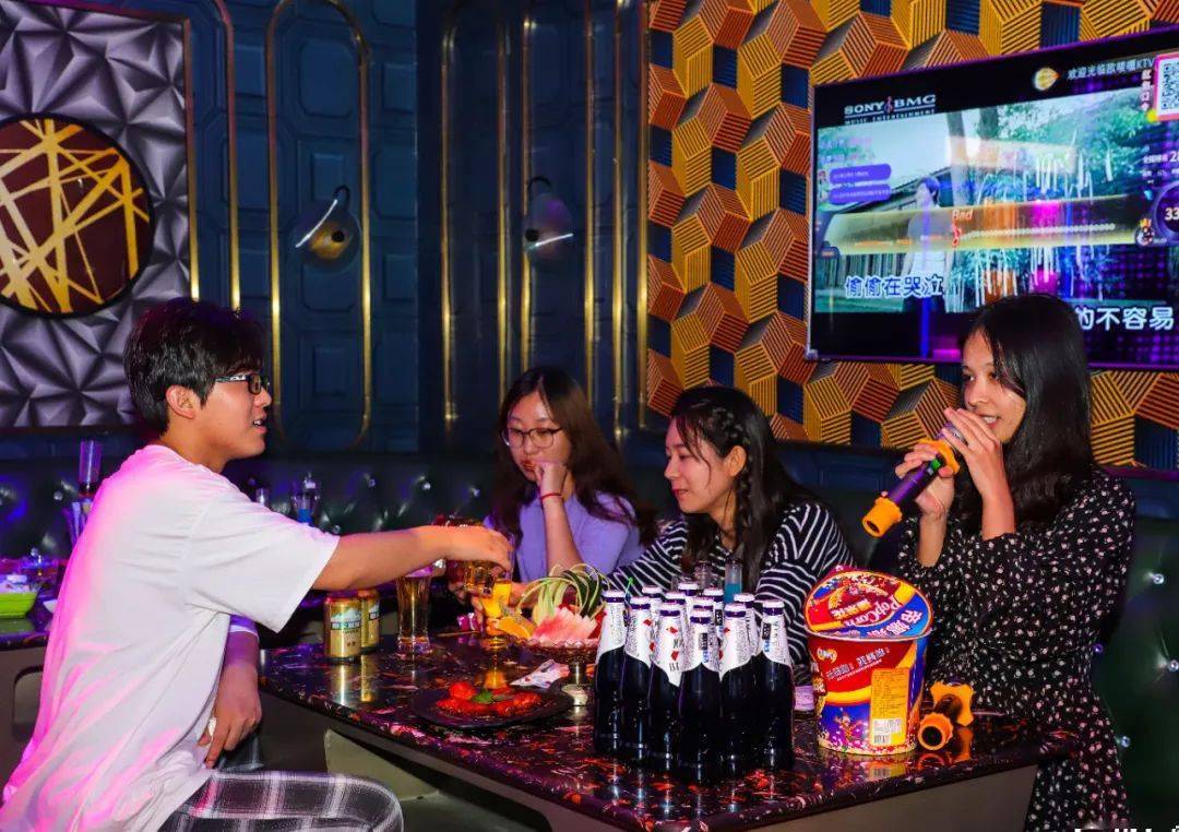 Lindsay Fuller tweet media