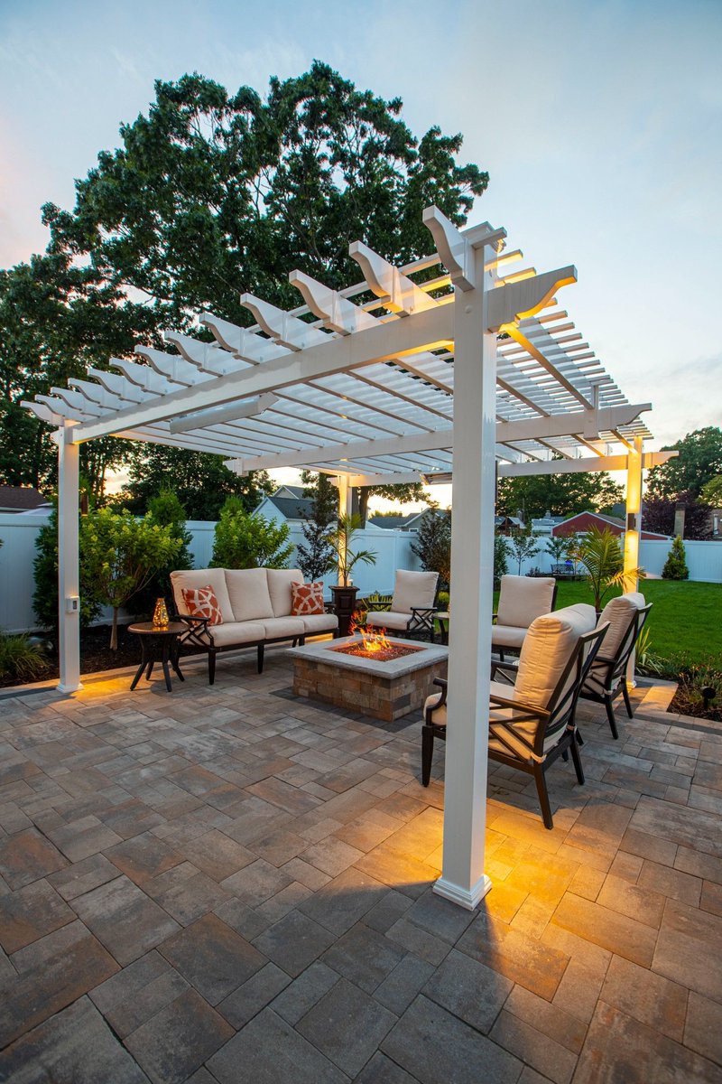 NicolockPaving's tweet image. Cool spring nights call for a fire pit. 🔥
Create a backyard gathering space where conversations last a little longer.

#FirePitSeason #BackyardVibes #OutdoorLiving #Nicolock #SpringNights