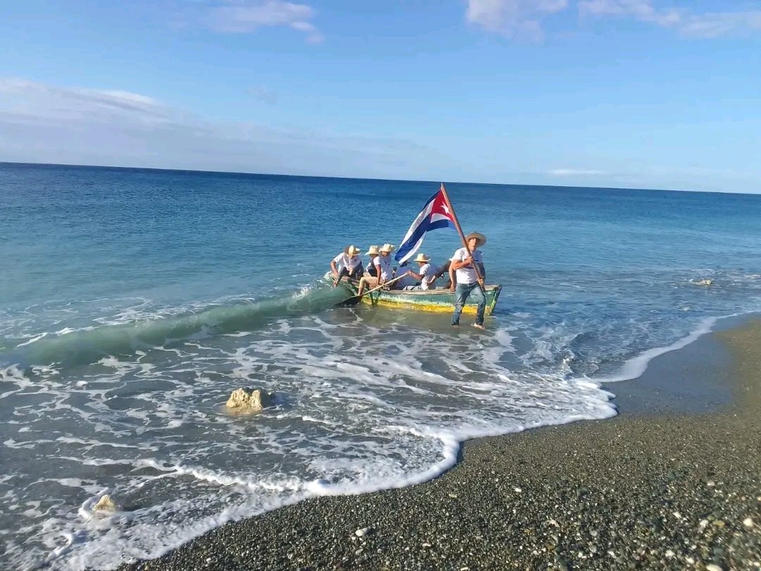 IgmaraR's tweet photo. #Guantánamo rememora el  11/4, Acto por el Aniversario 131 del Desembarco de Marti, Gómez y otros patriotas por Playitas de Cajobabo, encabezado por el Primer Secretario del PCC Yoel Pérez García @Colina_CTCuba @yoeaberob1 @Cuba_CTC
 #TenemosMemoria 
#UnidosXCuba #MartíVive https://t.co/FKC3maN5Gk