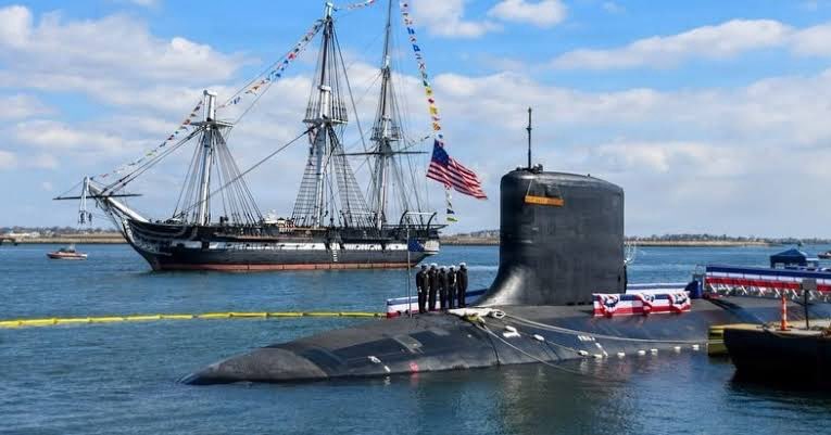SNRapidResponse's tweet image. Happy 126th Birthday to the @USNavy Submarine Force—America’s silent service.

For over a century, our submariners have operated forward, unseen and unmatched—delivering decisive advantage beneath the sea.

Your courage and precision keep our nation secure. 🇺🇸