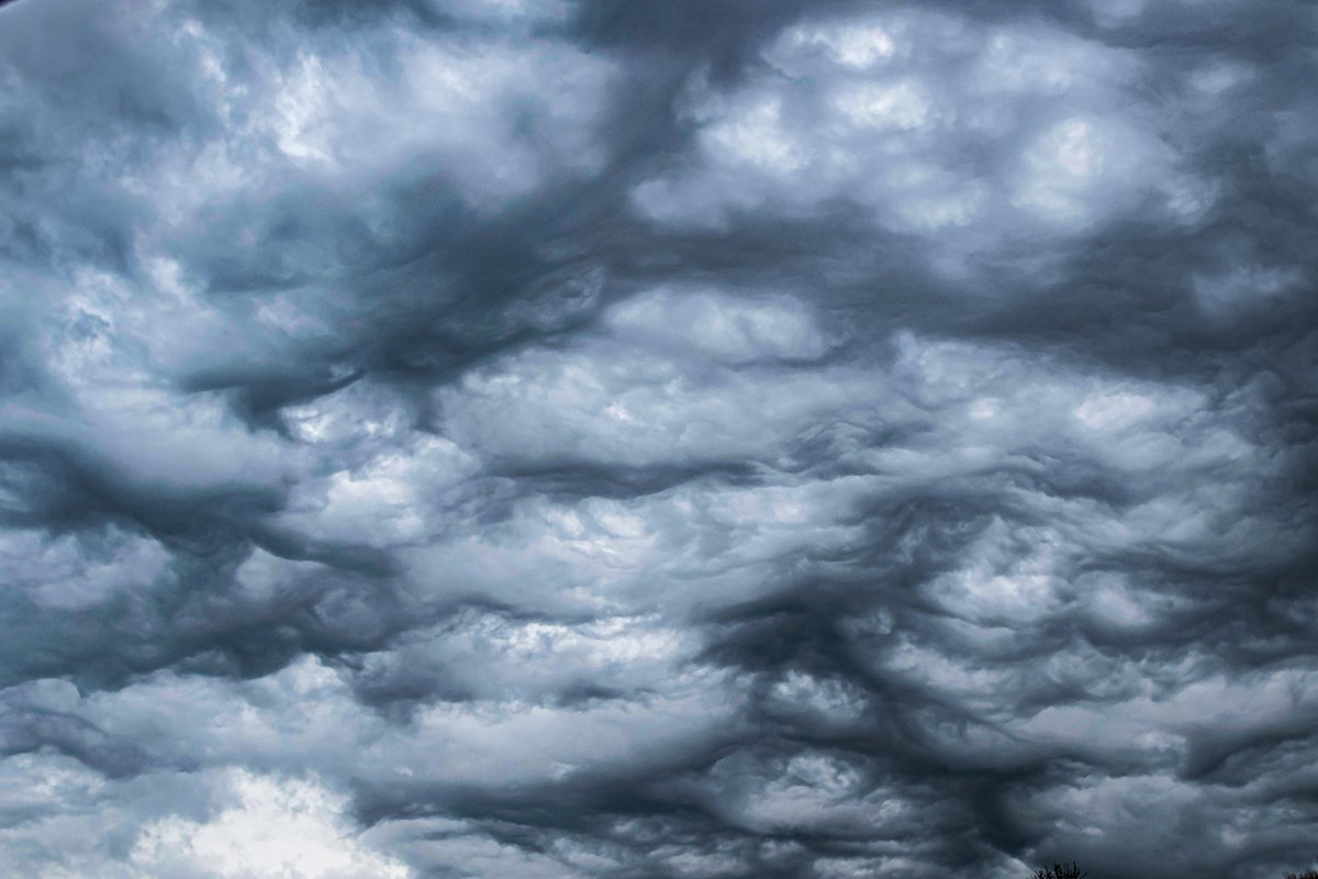 dinobreezy's tweet image. Amazing storm clouds  this afternoon☁️🌫 

#stormhour #clouds #stormclouds #cloudporn #nature #photography #gknfotografie #wolken #storm
