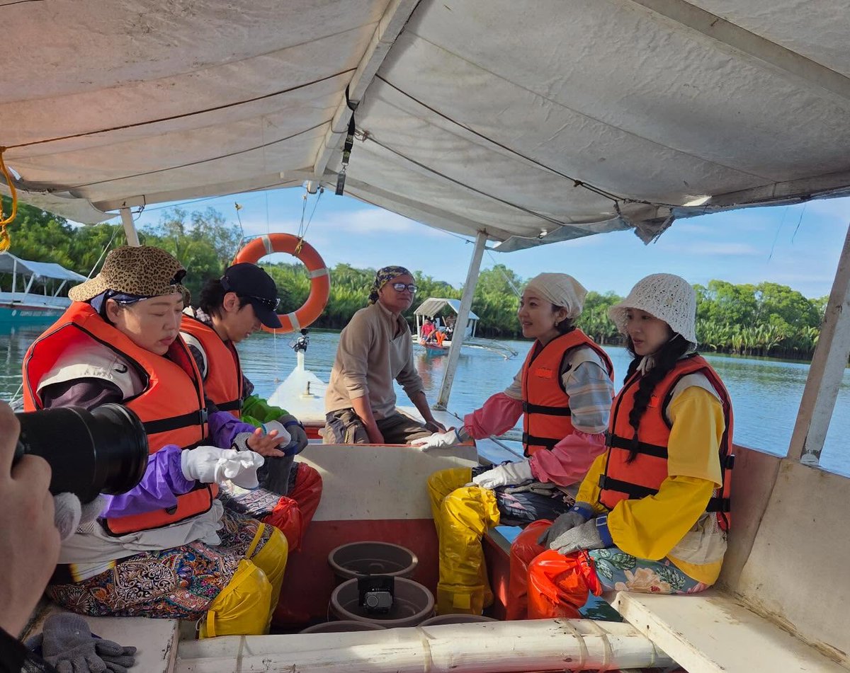 밀리빛 tweet media