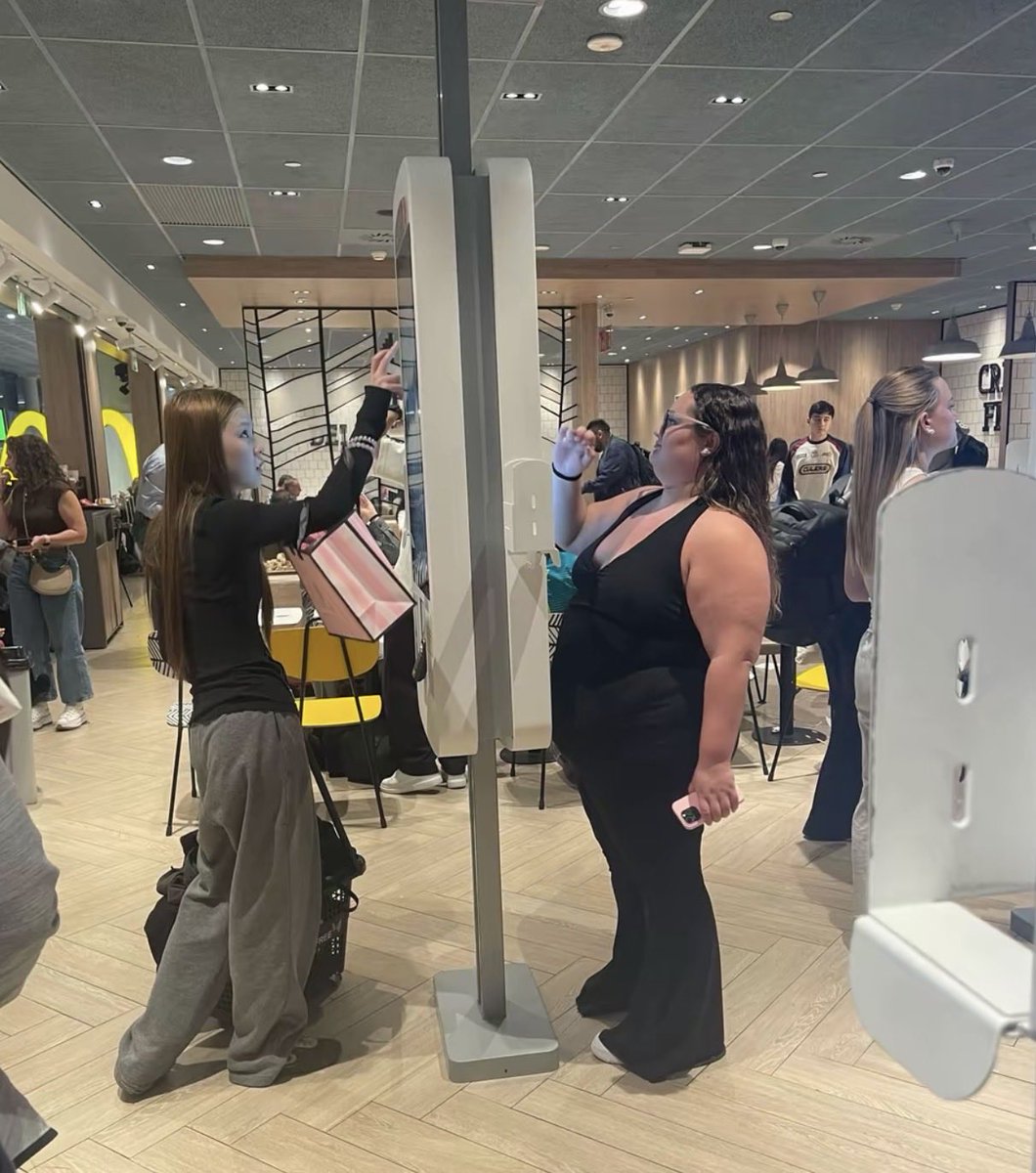 Notapiggyanymore tweet media