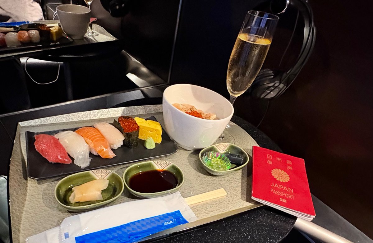 ふとん tweet media