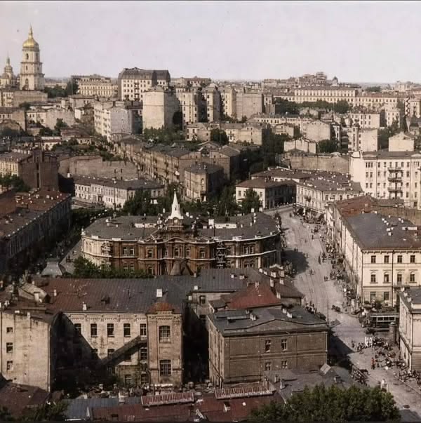 Maidan Nezalezhnosti, Kyiv, 1920s.