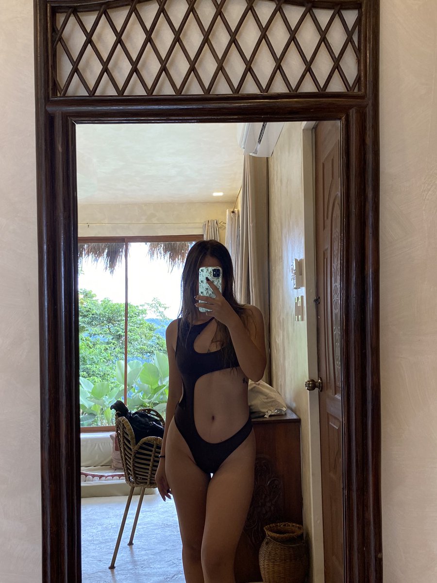 xo_bbbrll's tweet photo. @autumrenaee so sexy x https://t.co/AZ9xIcjq3K