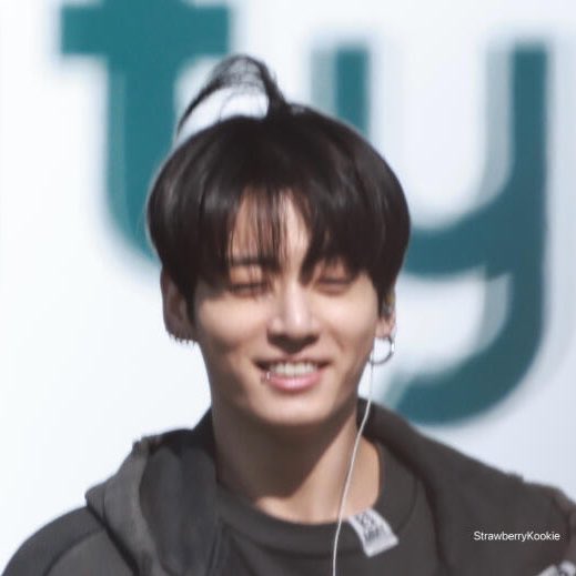 jkoldpics's tweet photo. sprout updated! #정국 https://t.co/q0xqZl40J2