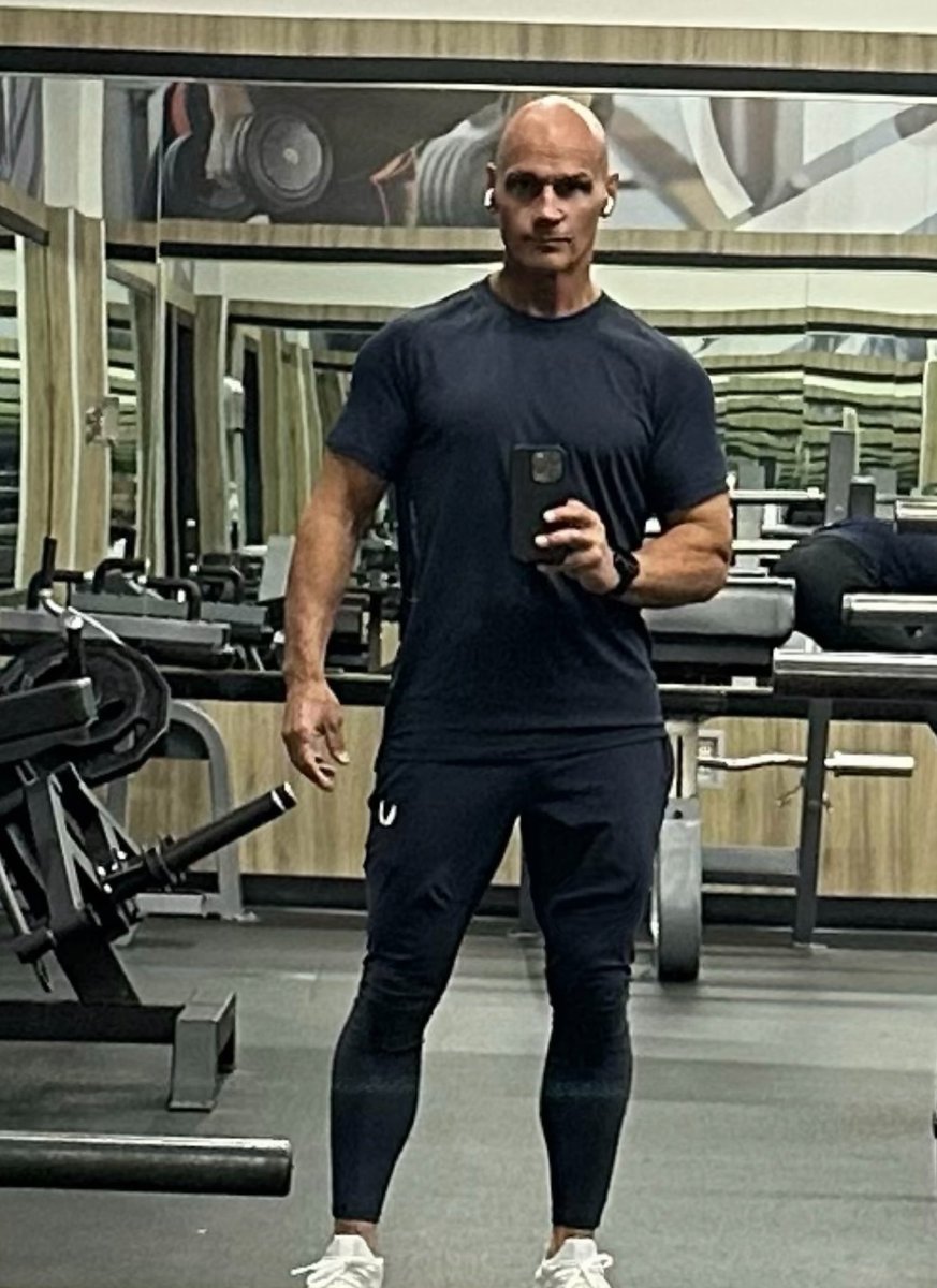 AgelessMeta's tweet image. Saturday morning workout with a 5k run planned later in the day.

Have a good one.

#BuiltToLast #FitOver60 #Ageless #Longevity