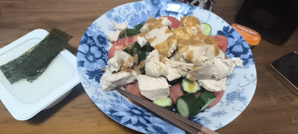 山さん tweet media