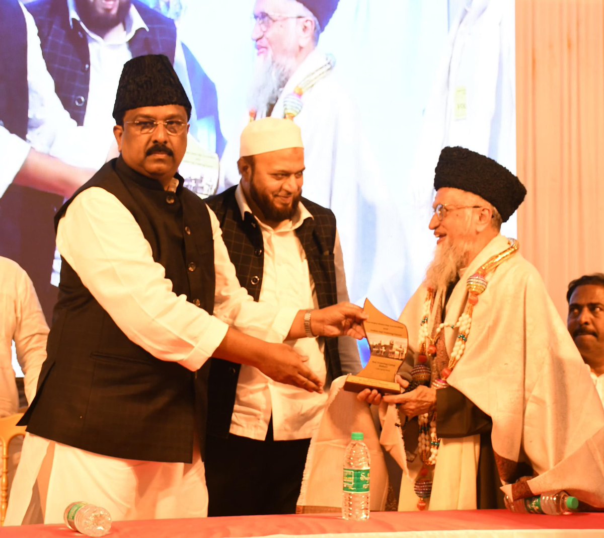 NasirHussainINC's tweet image. 11 April 2026 | Haj Training Camp | 📍Ballari, Karnataka

#Ballari #HajTraining #Karnataka #Haj2026 #CommunityService