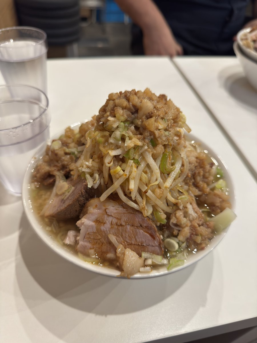 禁断症状出てたので……
いつものキメたった
初の麺かためうんまかった