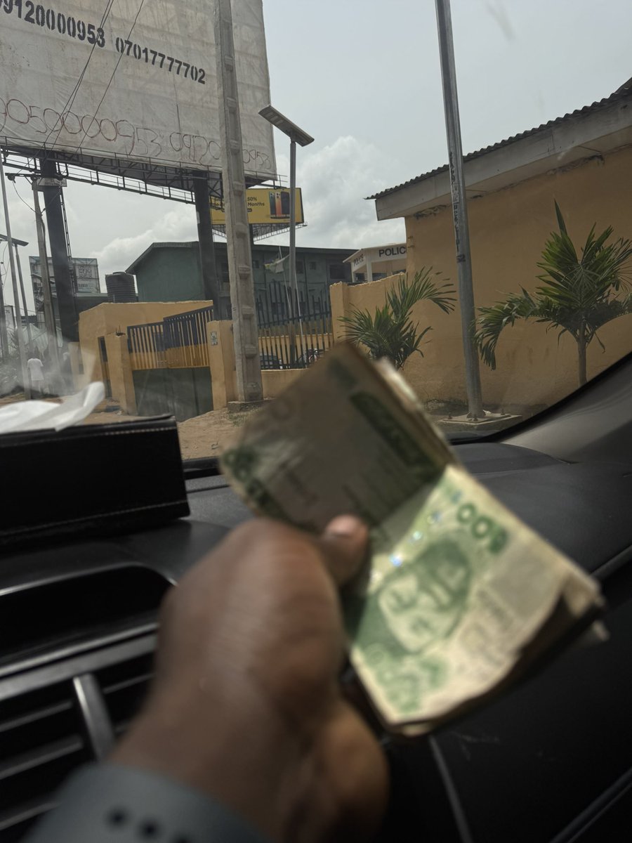 taiwoalabiho2's tweet photo. UPDATE: Money recovered and refunded with apologies. Thanks to @CruLagospolice and commander of the station for quick response. We hope for better institution. #SayNoToImpunity

Cc @PoliceNG @AbimbolaShotayo @TunjiDisu1 https://t.co/0iZjWwDlgP