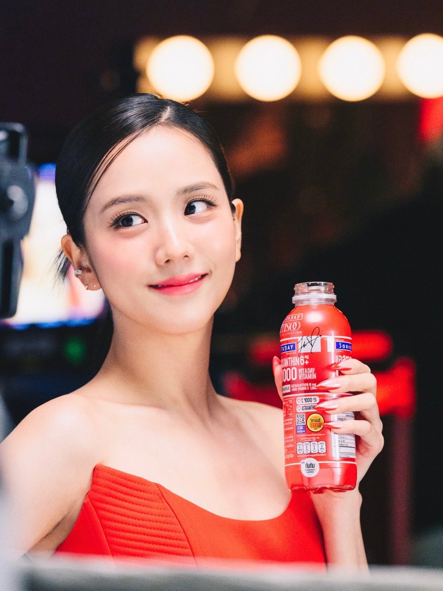 About Jisoo tweet media