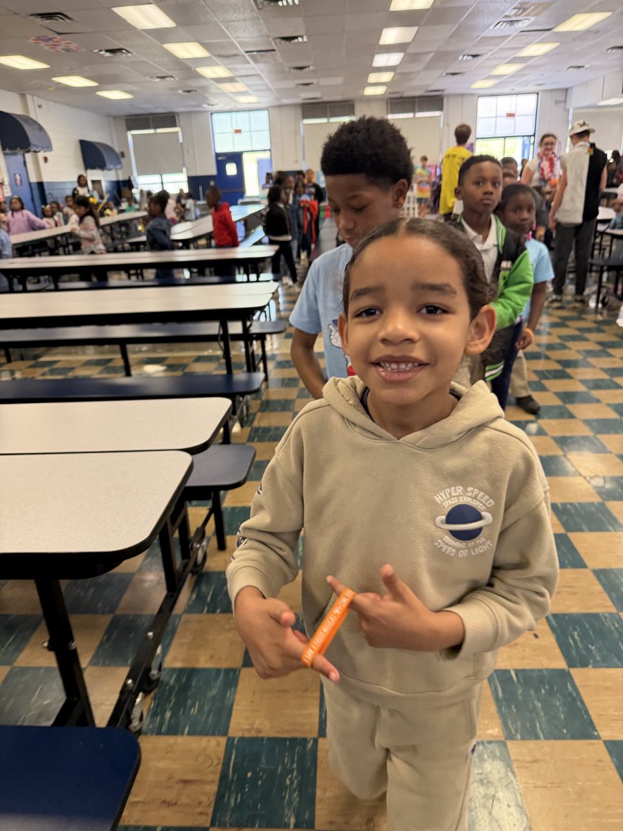 ScenicHillsElem's tweet photo. 🎭 Our scholars LOVED Madagascar performed by FireFly Memphis yesterday!

Engagement ✅
Joy ✅
Dancing with the cast 🤭💃🏽

Learning + fun = a WIN at The HILL! 💙💛
#TheHill #ArtsInEducation #BobcatPride https://t.co/gdX9tdRPCT