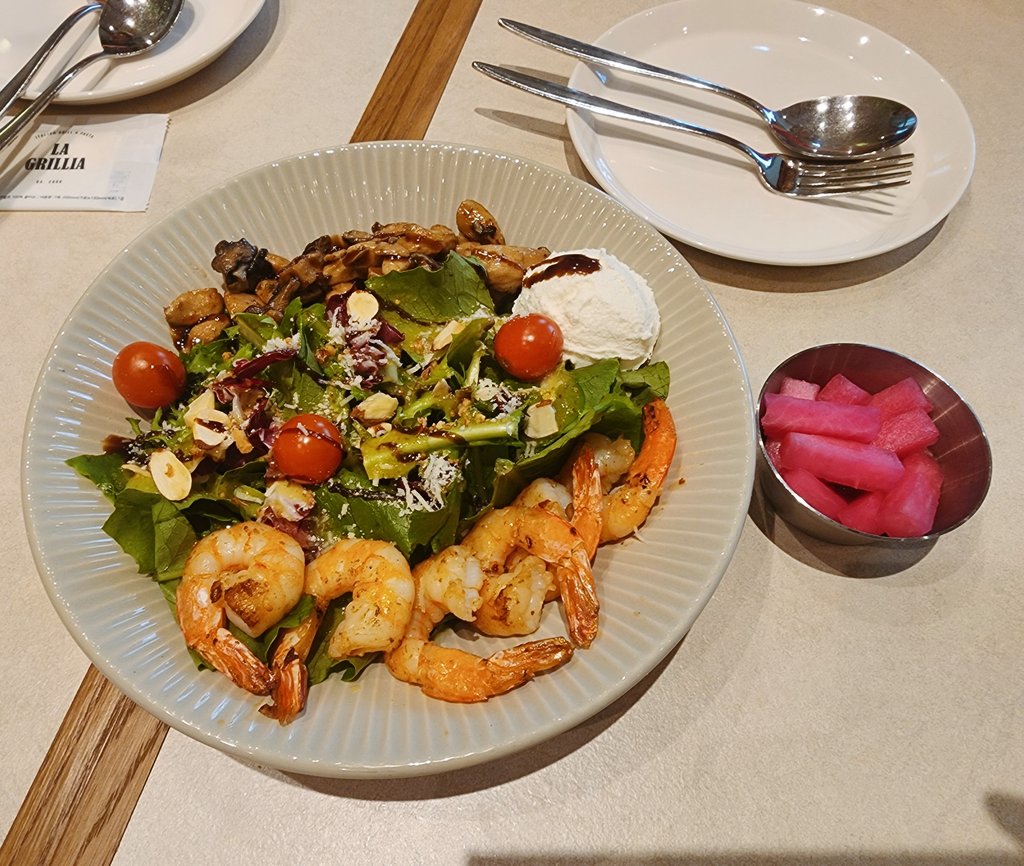 Hottest🧱🐅🐺Eun tweet media