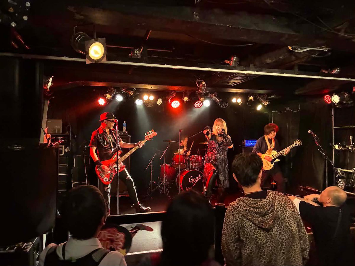 TouchYou2023's tweet photo. 本日4/11のTOUCH YOU!ライブ@堺東Goithにお越しいただいた方、遠方で応援いただいた方、対バンのみなさま、ありがとうございました。
また都合が合いましたら、ぜひ遊びに来てくださいませ🙇
#goith 
#touchyou https://t.co/ipFfNan2jX