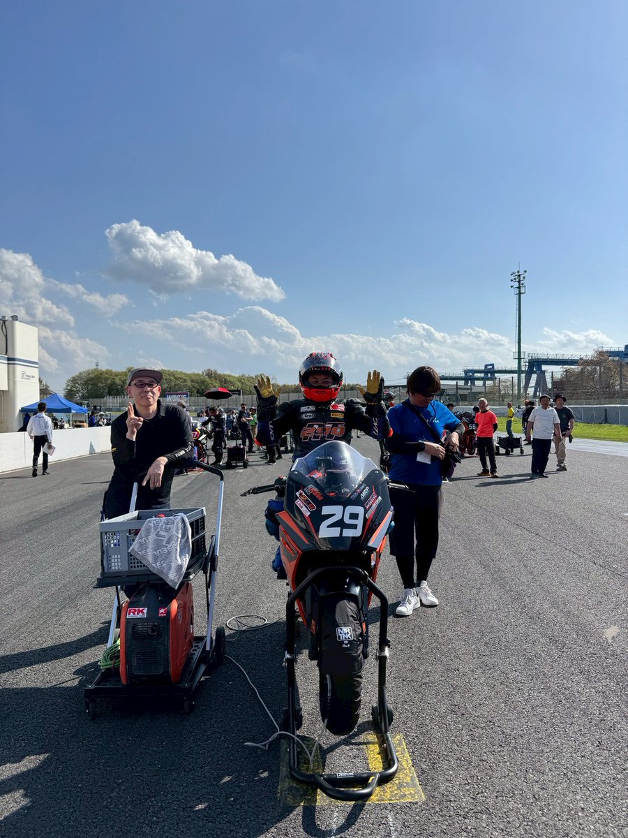 wave_factory tweet media