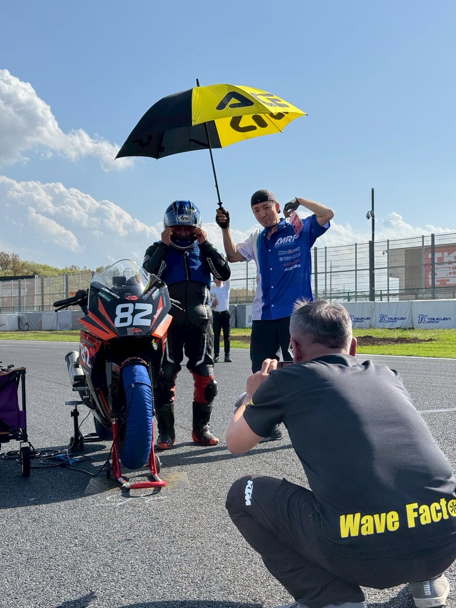 wave_factory tweet media