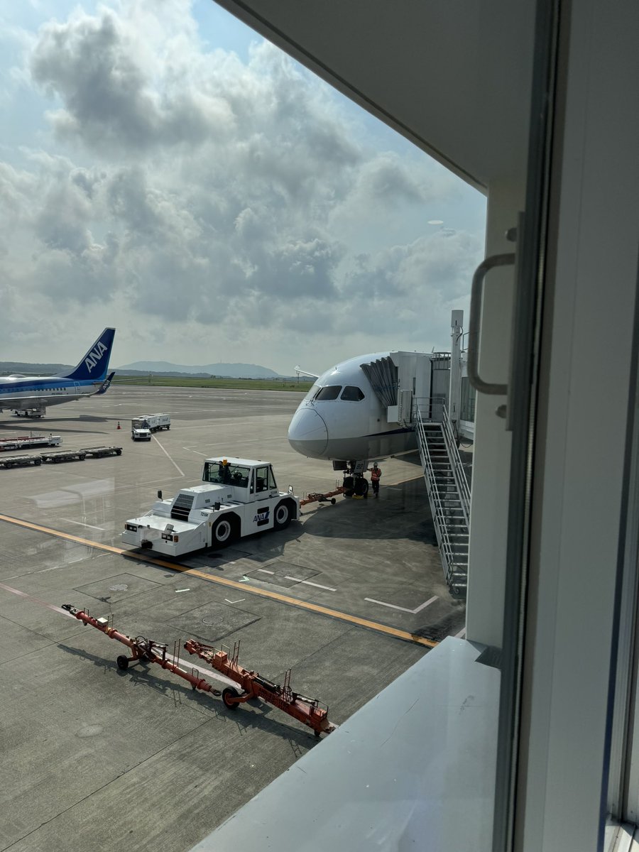 JURabbit_Photo's tweet photo. 今日は金浦発券を封じてきました。
2,3時間の飛行時間で隣空席だったのでクレイドルでも快適でしたね。 https://t.co/pH1UW4YLny
