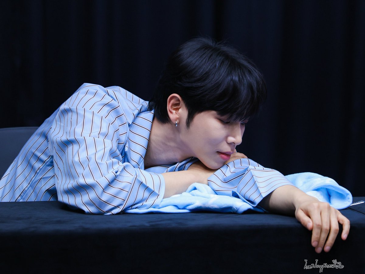 Hee2happiness's tweet photo. 260411 케이팝투게더 팬싸✨

#세븐어스 #SEVENUS #이레 #IREAH https://t.co/Ylfa92JqQU