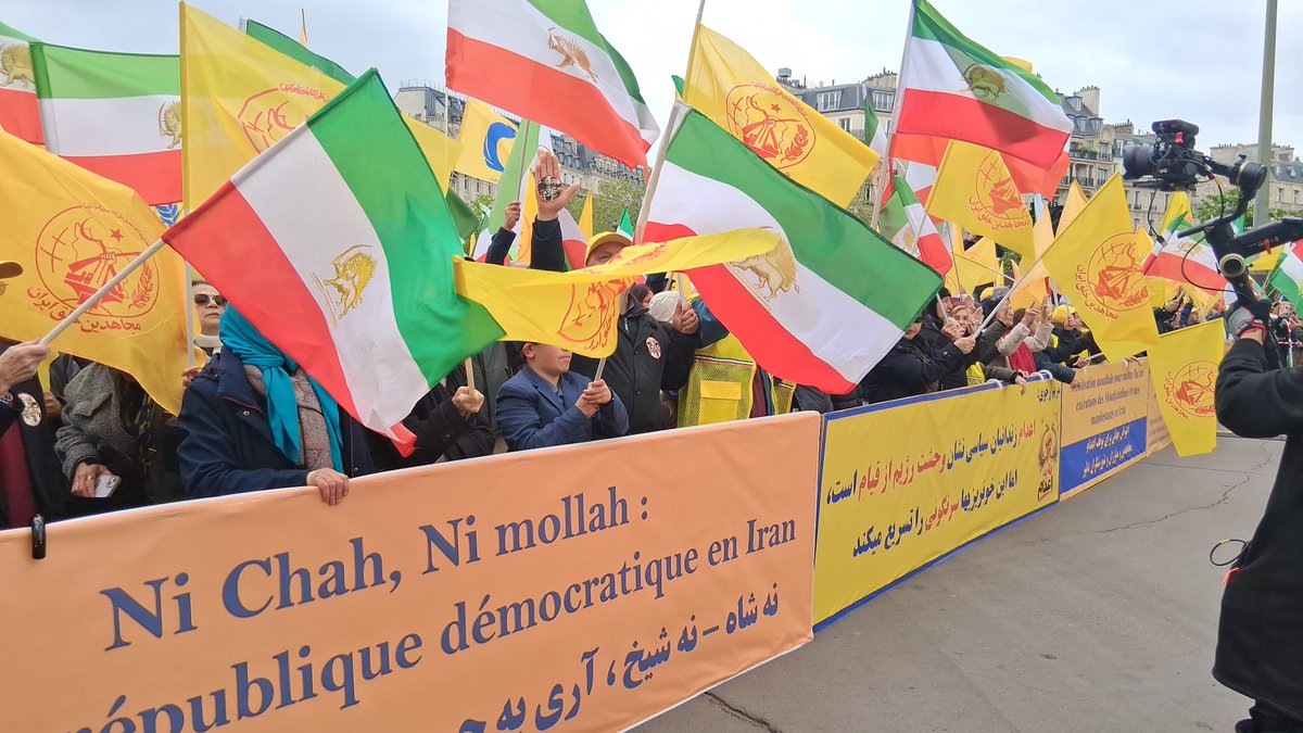 Radjavi_Iran's tweet image. Protestations mondiales à l’#exécution de valeureux #Moudjahidine du peuple et de courageux insurgés en Iran. Message à la manifestation des Iraniens libres à #Paris.
1⃣ Nous nous réjouissons du cessez-le-feu, et en particulier de l’arrêt des attaques contre les infrastructures
