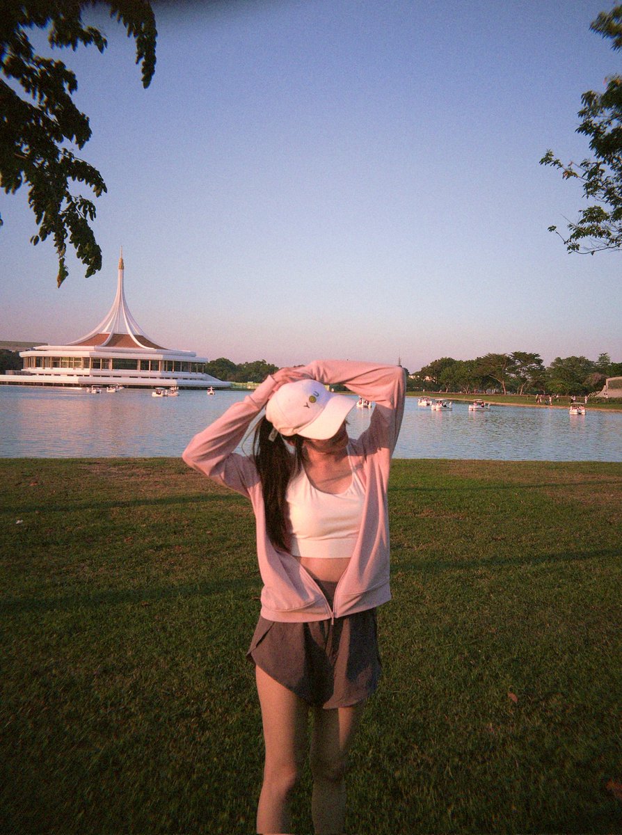 ugly duckling 🐥 tweet media