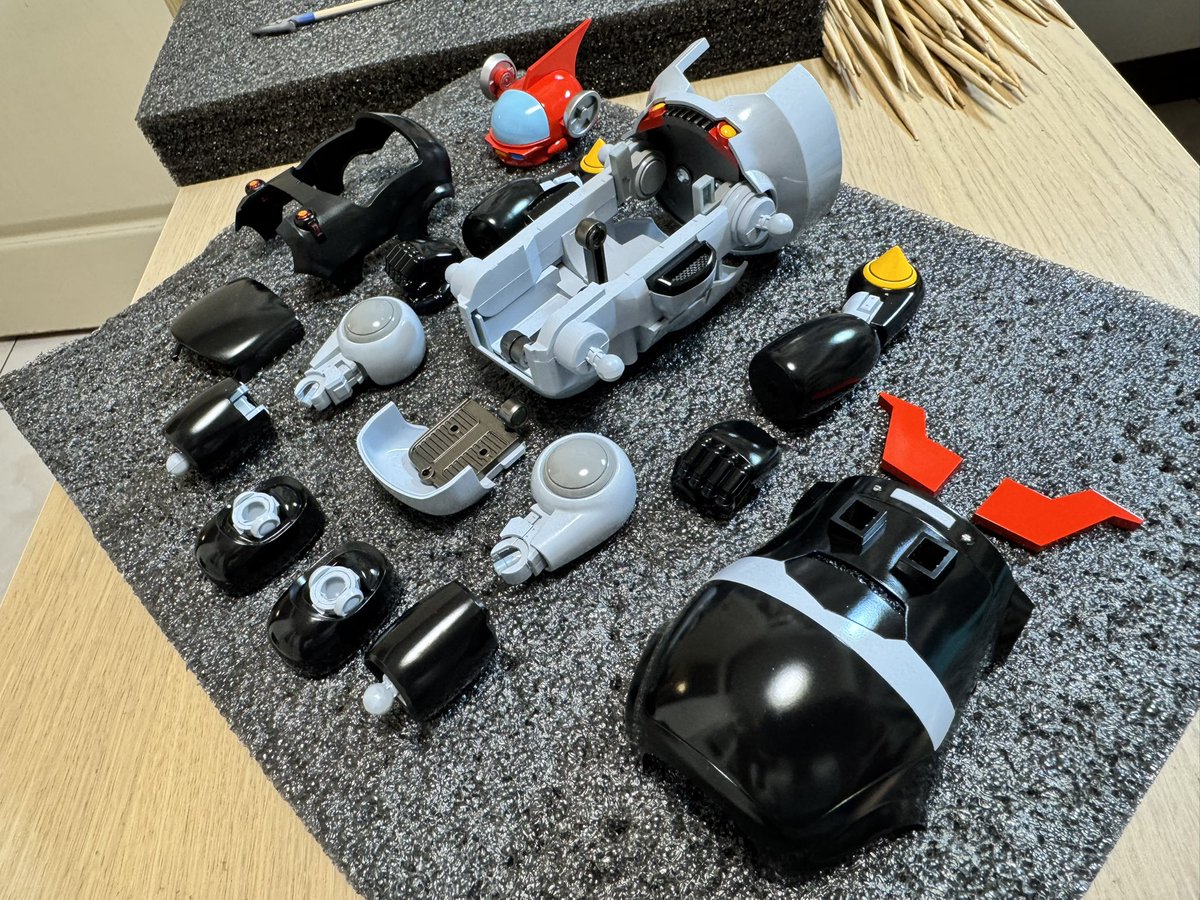 Danny2fish's tweet photo. 永遠的無敵鐵金剛
終究你還是來到中年人的身材了
mechatro wego 1/20 MAZINGER Z

#mechatrowego #アフロダイa #wego #plasticmodel #chubu #hasegawa #マジンガーz #mazingerz #無敵鐵金剛 #メカトロウィーゴ https://t.co/6nXp4pPVPY