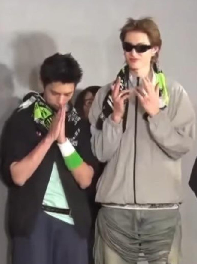 chaz • RED 🎱 tweet media