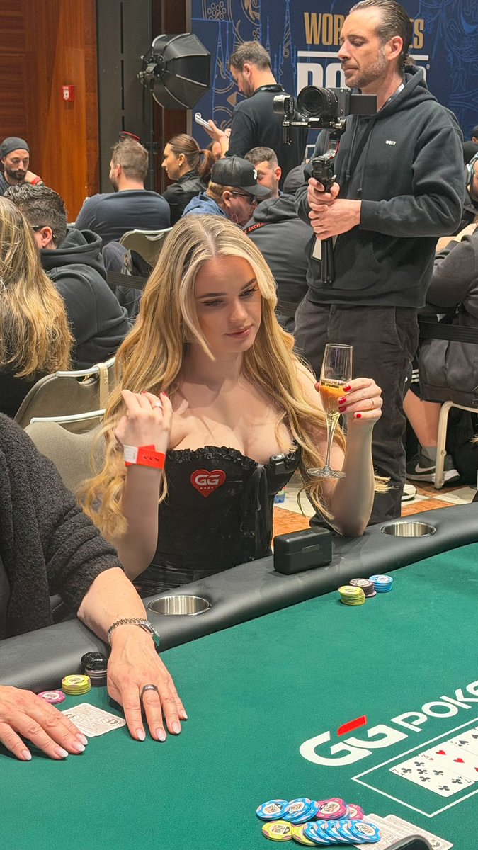 LijaPoker tweet media