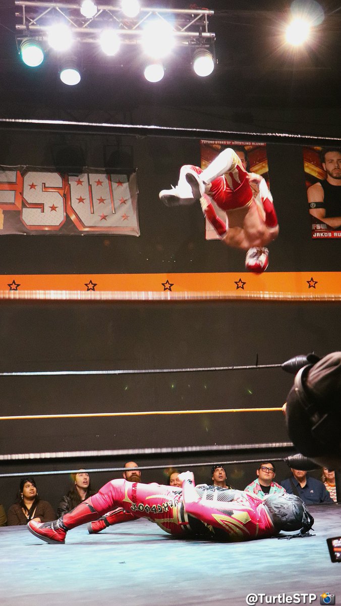 turtlestp's tweet photo. Resplandor vs Vengador 
April 03, 2026
#GCWLastCall https://t.co/WRjXH7Hu6q