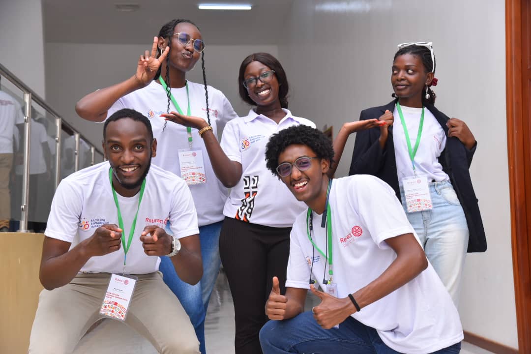 Rotaract District 9214 tweet media