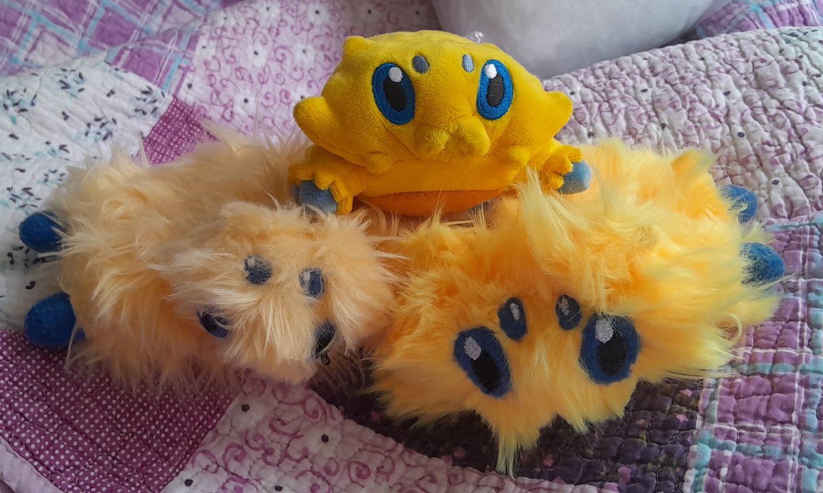 mira🪻 tweet media