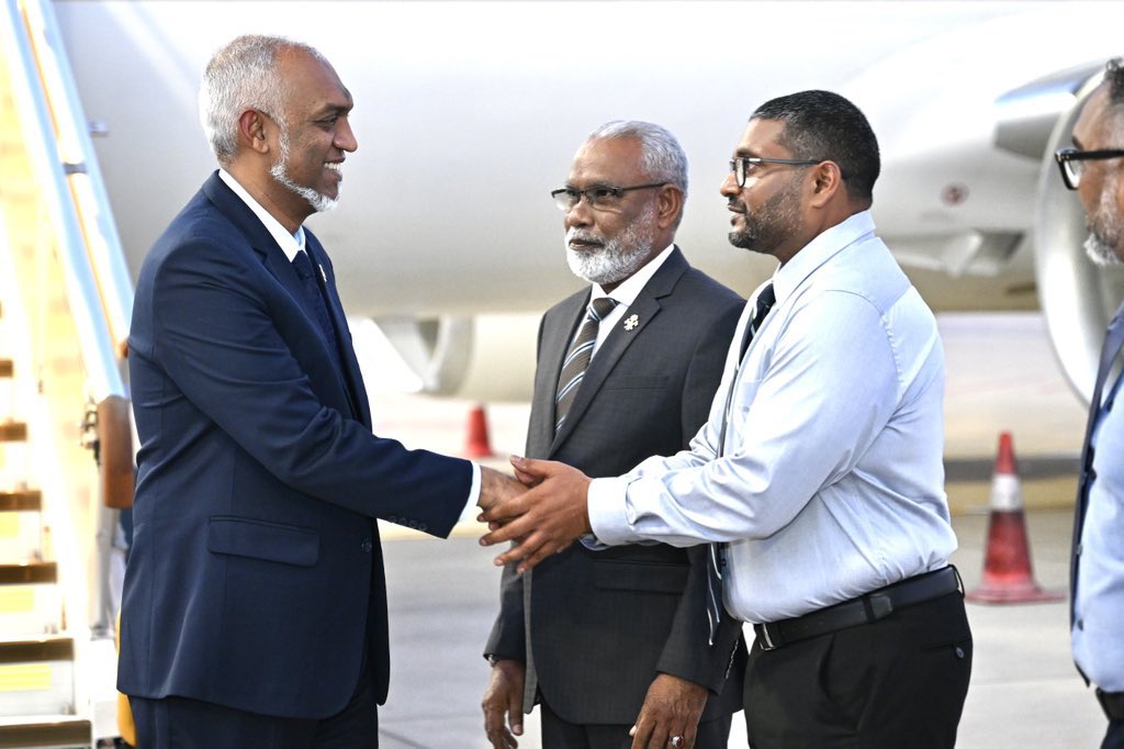 RaeesMuizzu tweet media