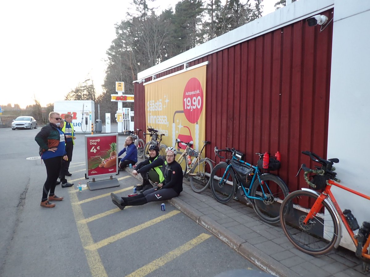 mkpaa's tweet photo. Valmista tuli #espoo200. Ei ole tilastoa, mutta veikkaisin, että tyynin ajamani 200 km. https://t.co/SwYyuM4axj