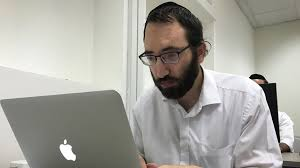 anerchomenos tweet media